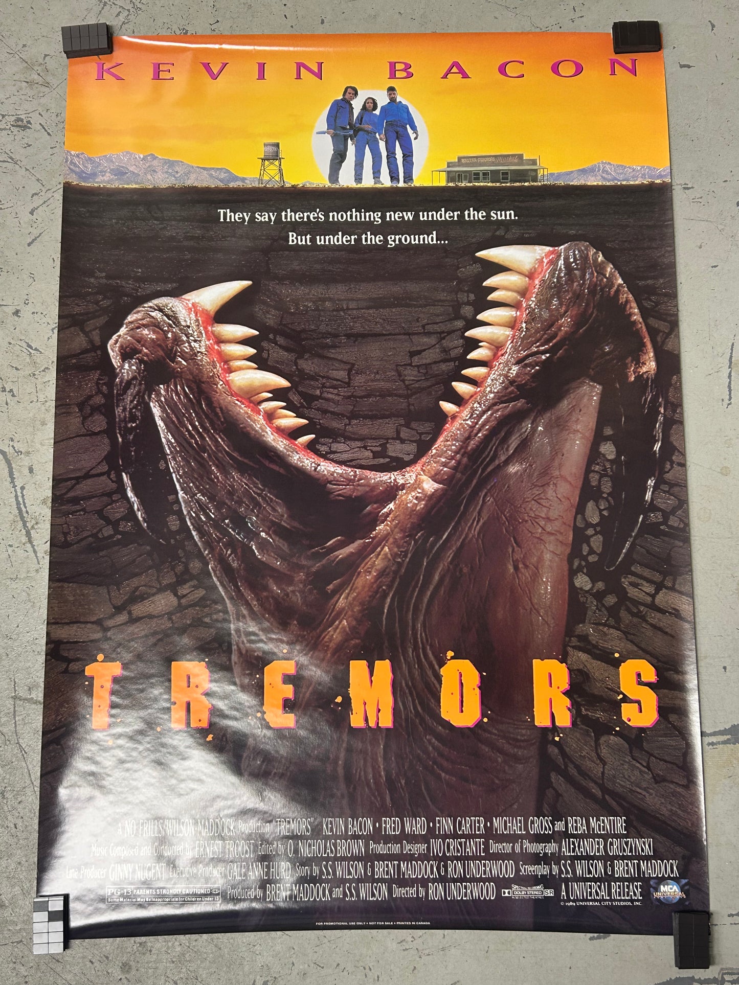 Tremors (1990) Original Vintage Movie Poster VG-EX Condition