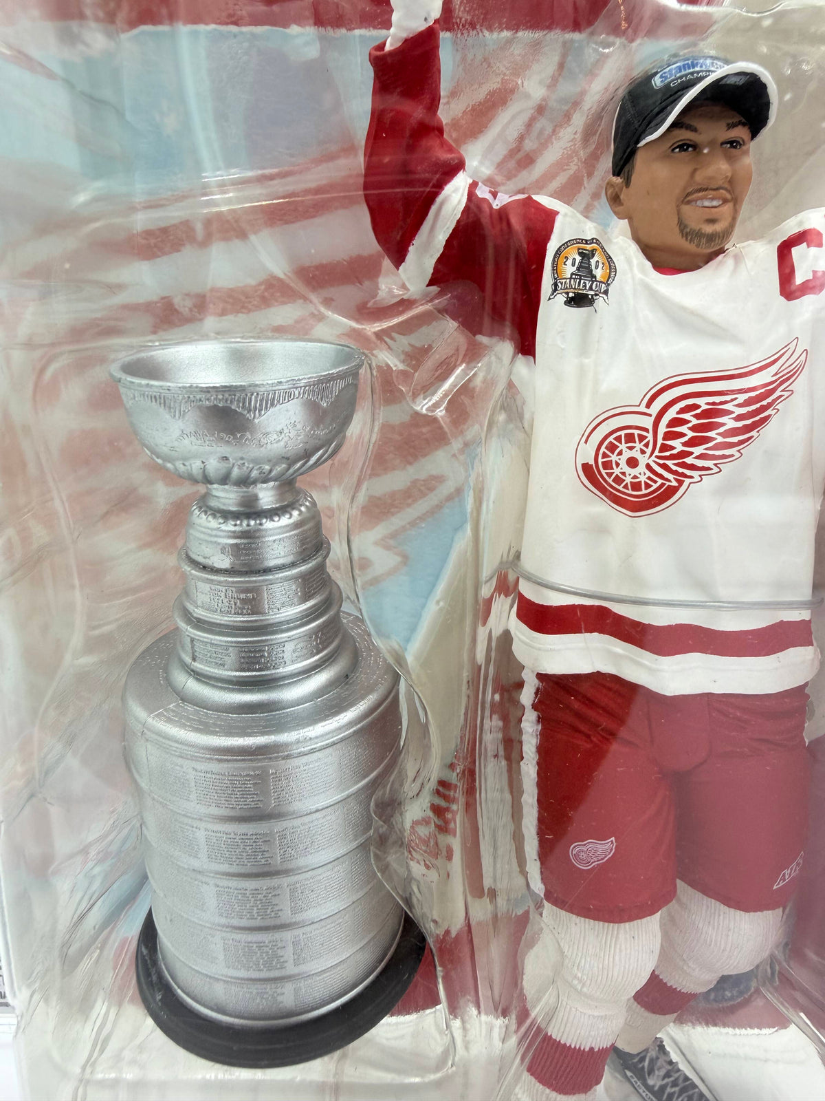 2003 McFarlane SportsPicks NHL Series 6 Steve Yzerman 2 Detroit Red Wings 6-inch Action Figure