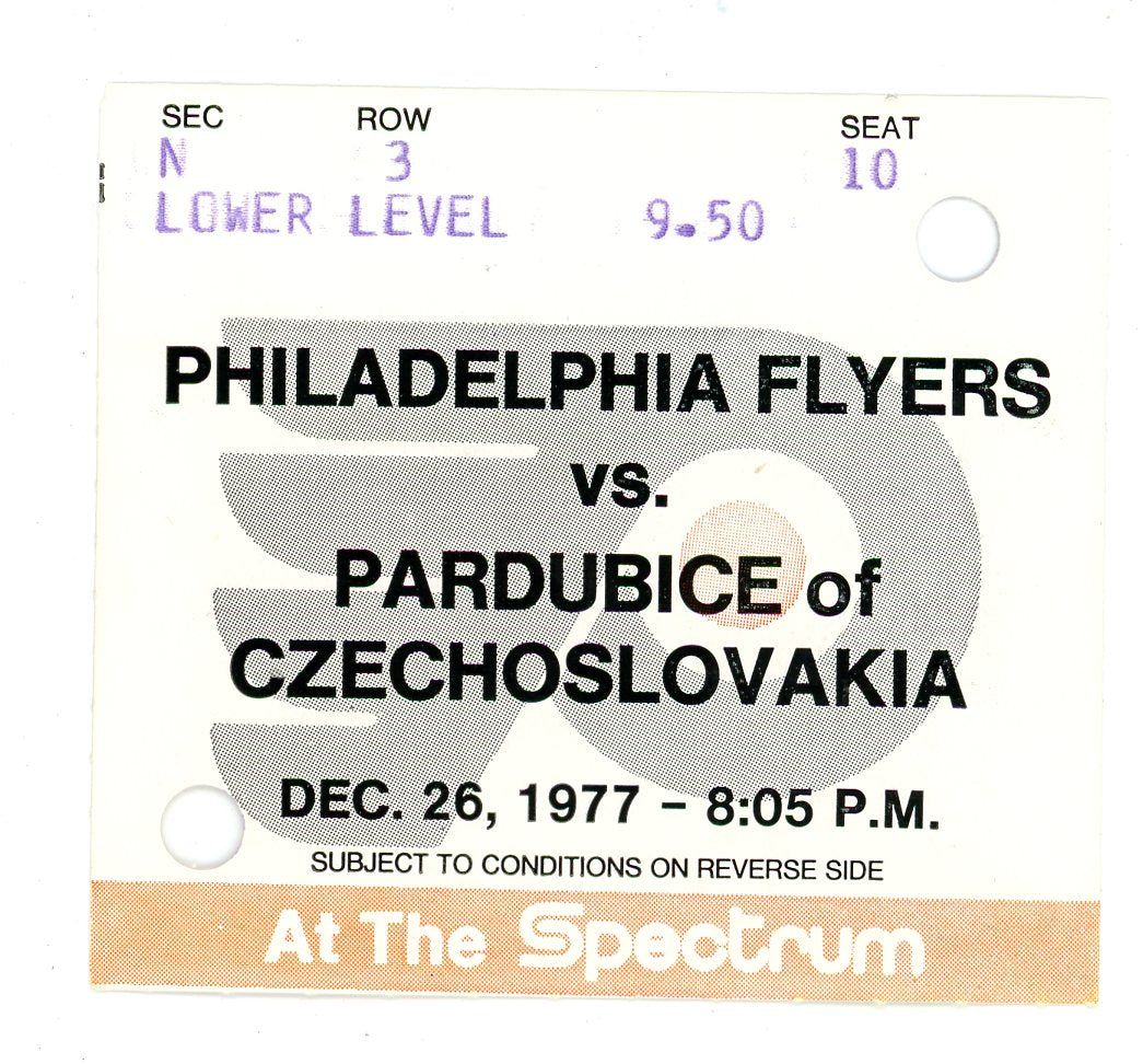 Philadelphia Flyers vs. Pardubice of Czechoslovakia Vintage Ticket Stub Spectrum Center (Philadelphia, 1977)