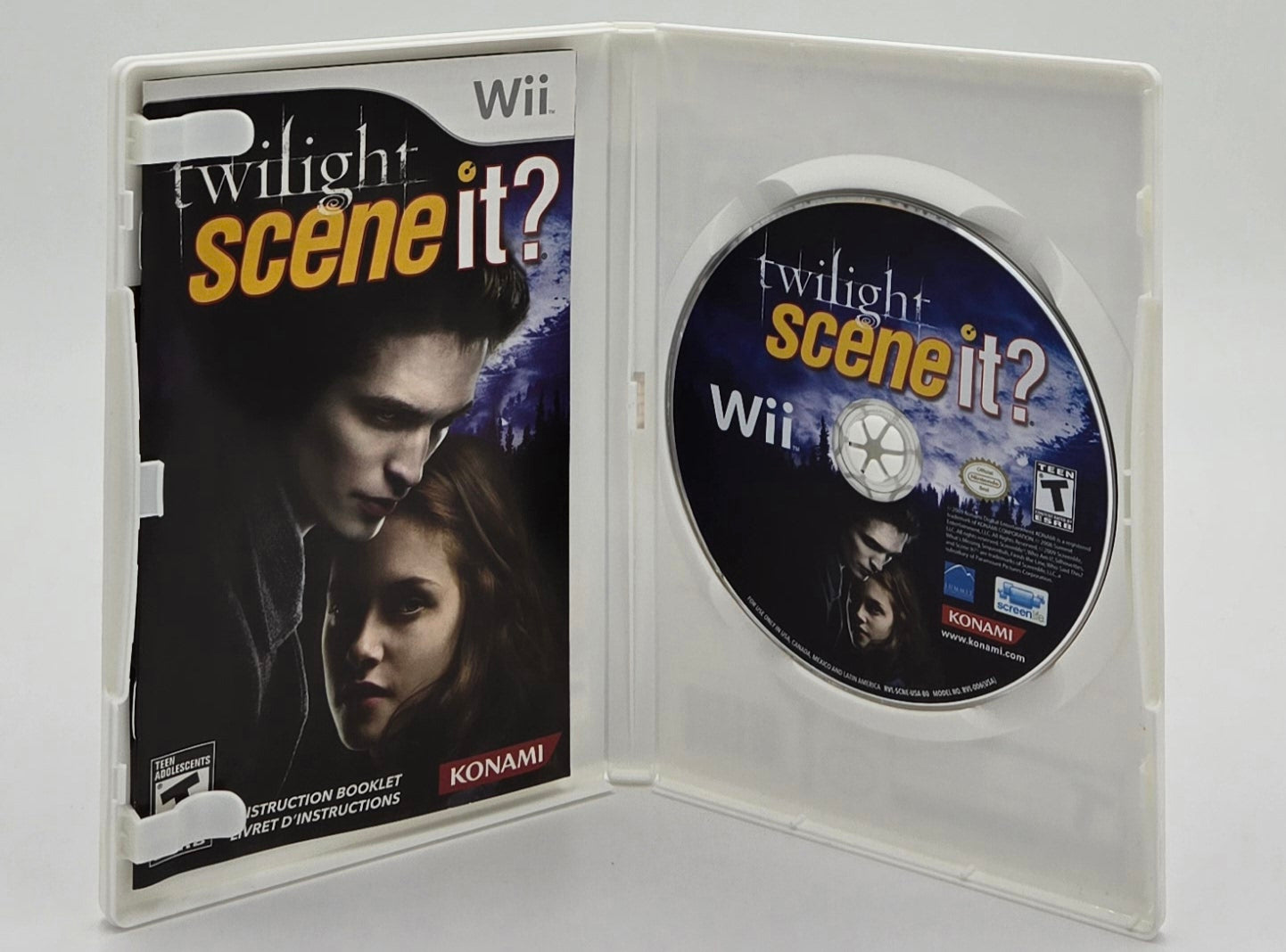 2009 Konami Twilight Scene It? Wii Video Game Disc In Box