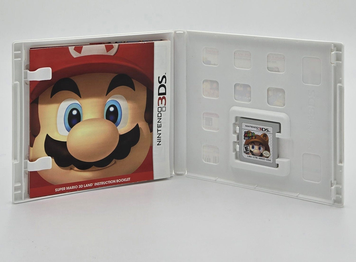 2011 Super Mario 3D Land 3DS Video Game Cartridge In Box