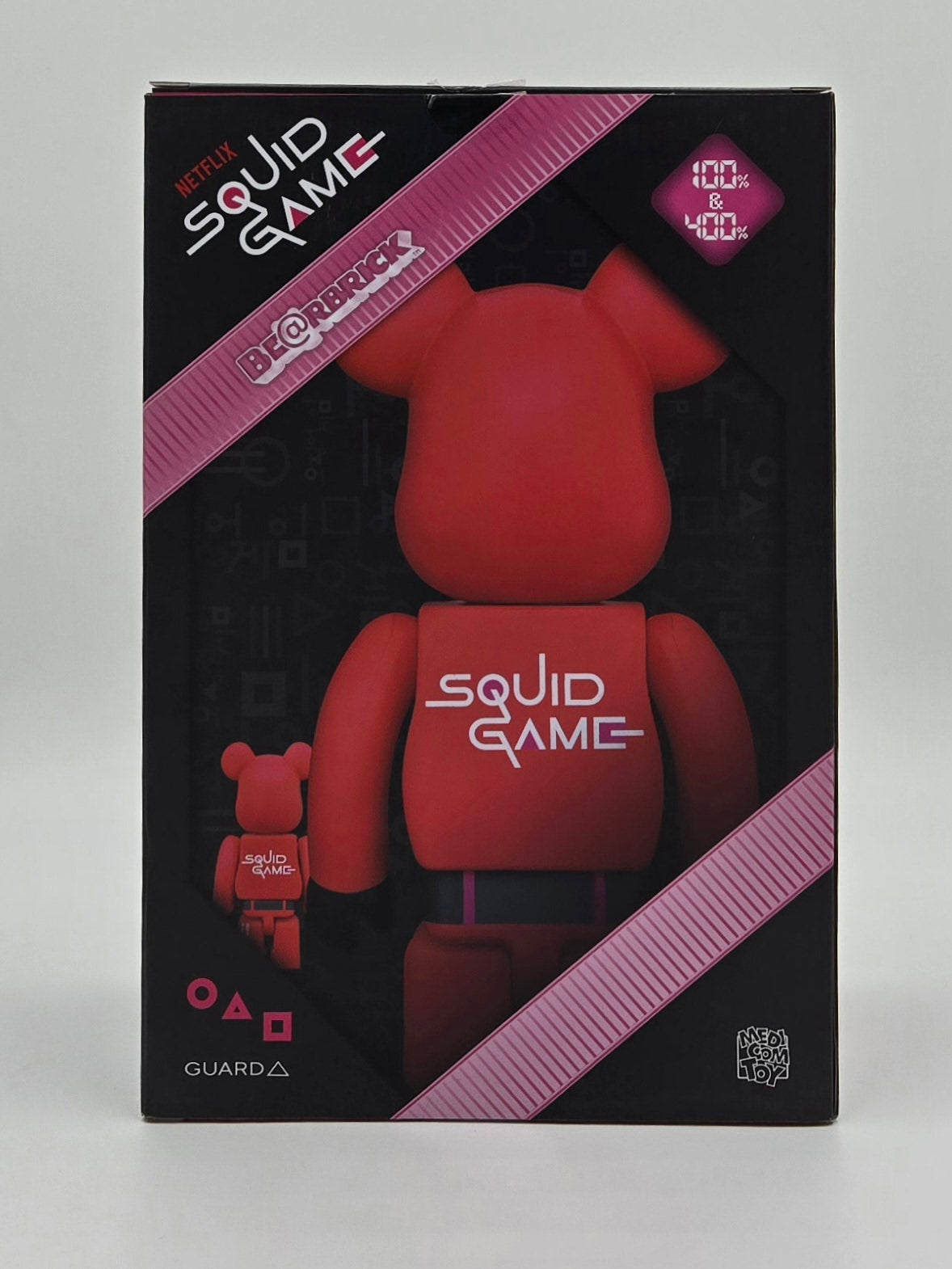 Bearbrick Squid Game Guard Triangle 100% & 400% 2-Pack Collectible Set