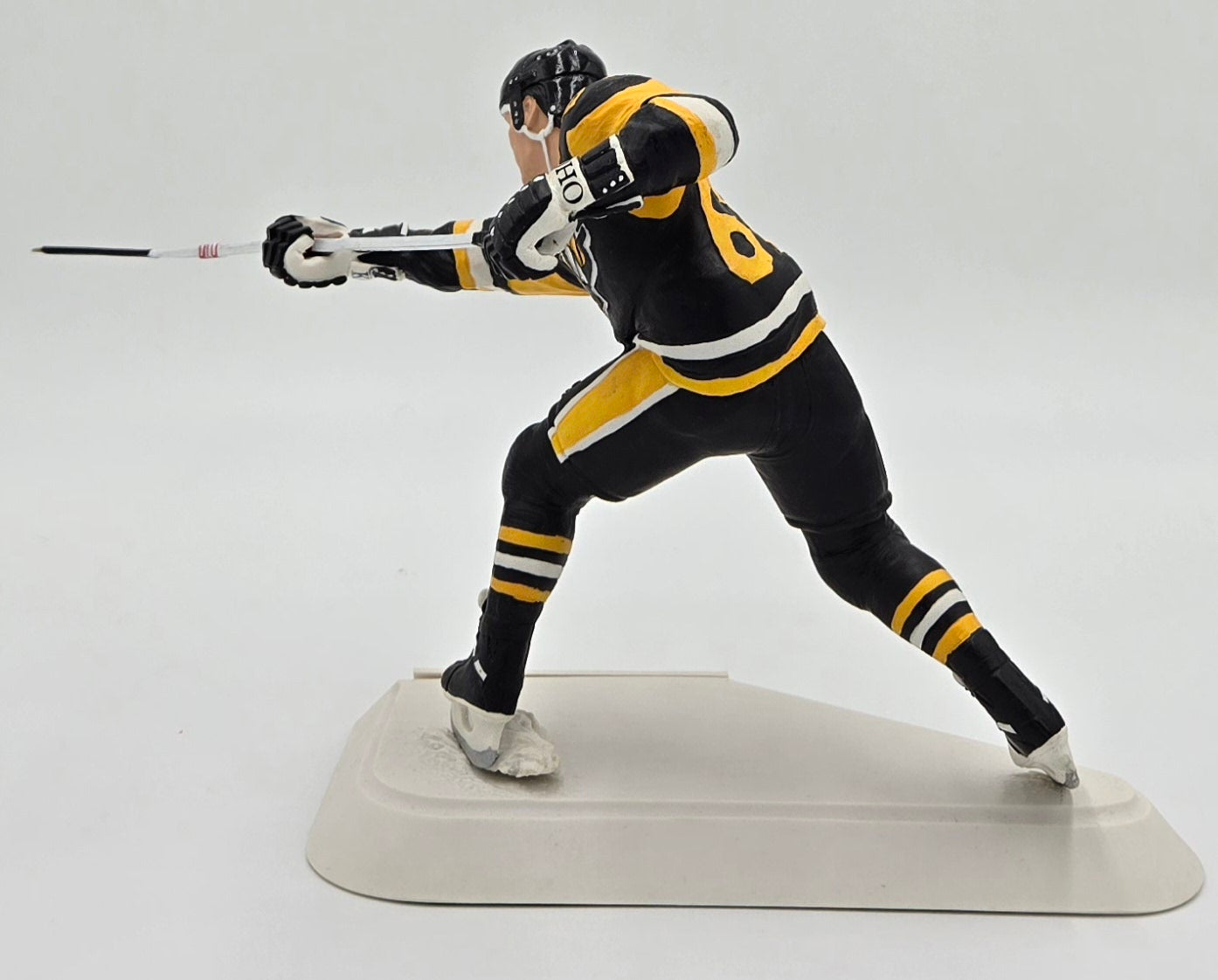 Mario Lemieux Signed Collectible Hand Painted Porcelain Statue Figure JSA Certified