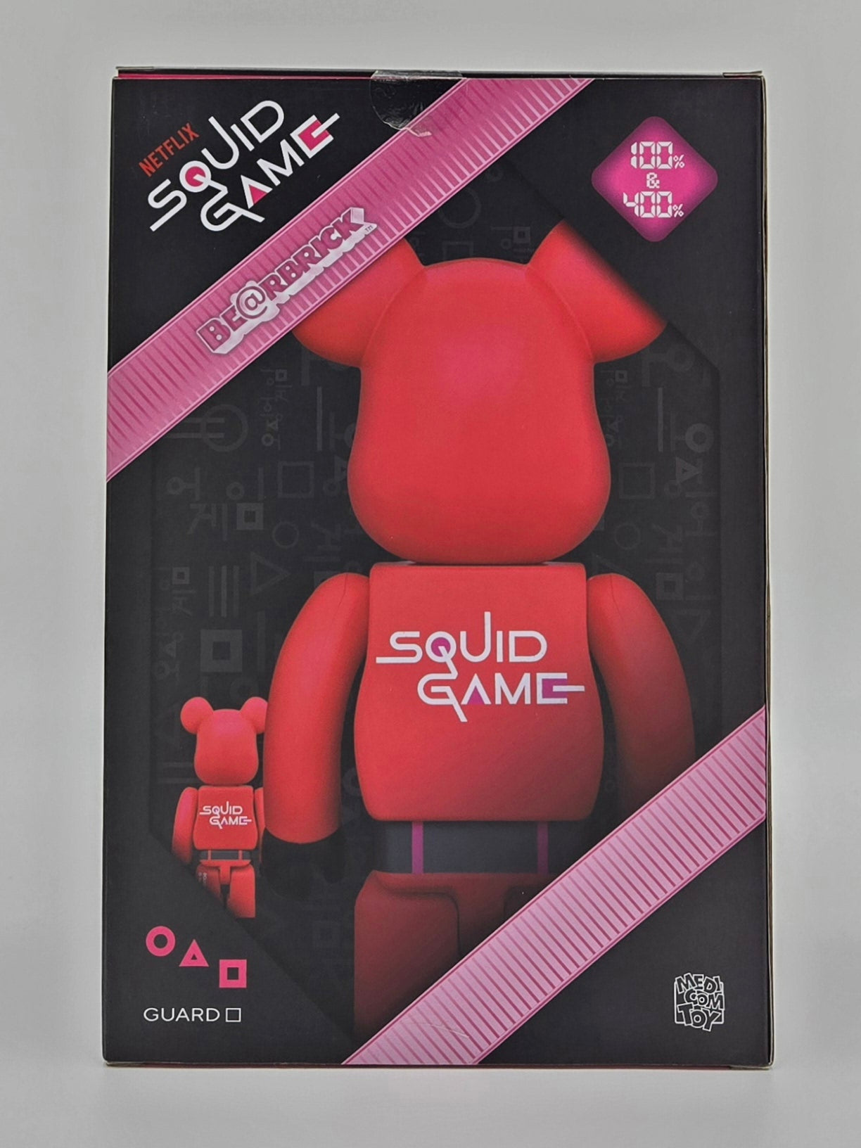 Bearbrick Squid Game Guard Square 100% & 400% 2-Pack Collectible Set