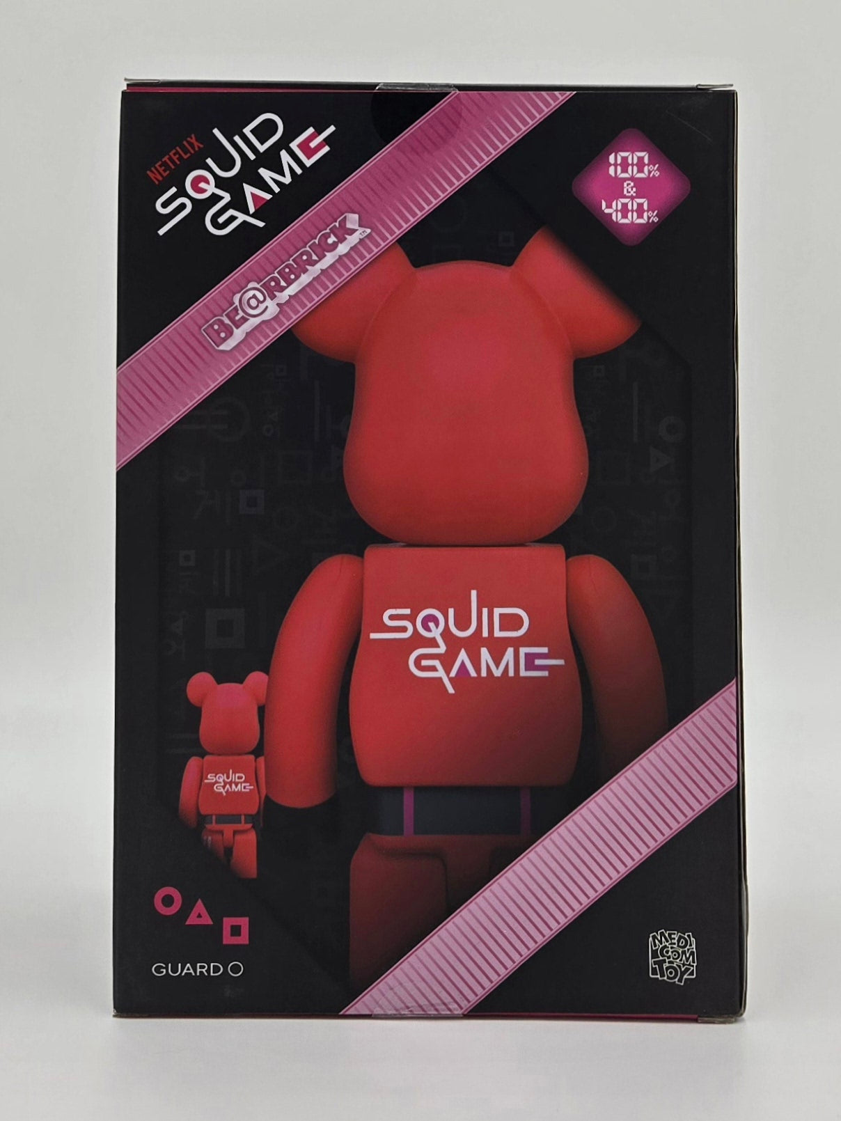 Bearbrick Squid Game Guard Circle 100% & 400% 2-Pack Collectible Set