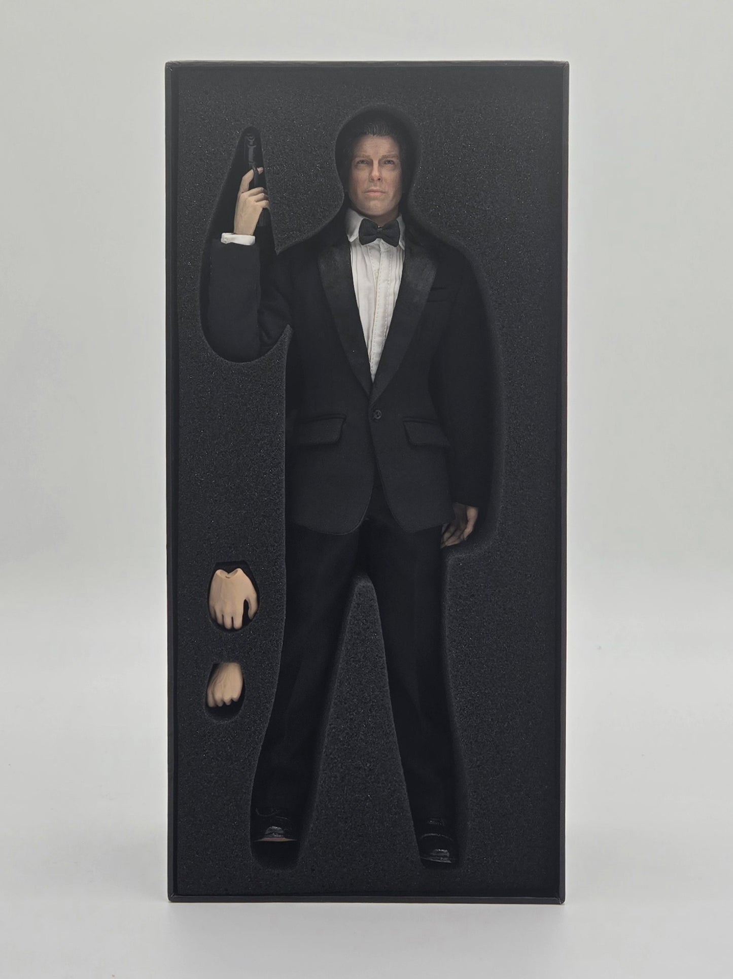 2015 Wild Toys MI6 Agent Action Figure