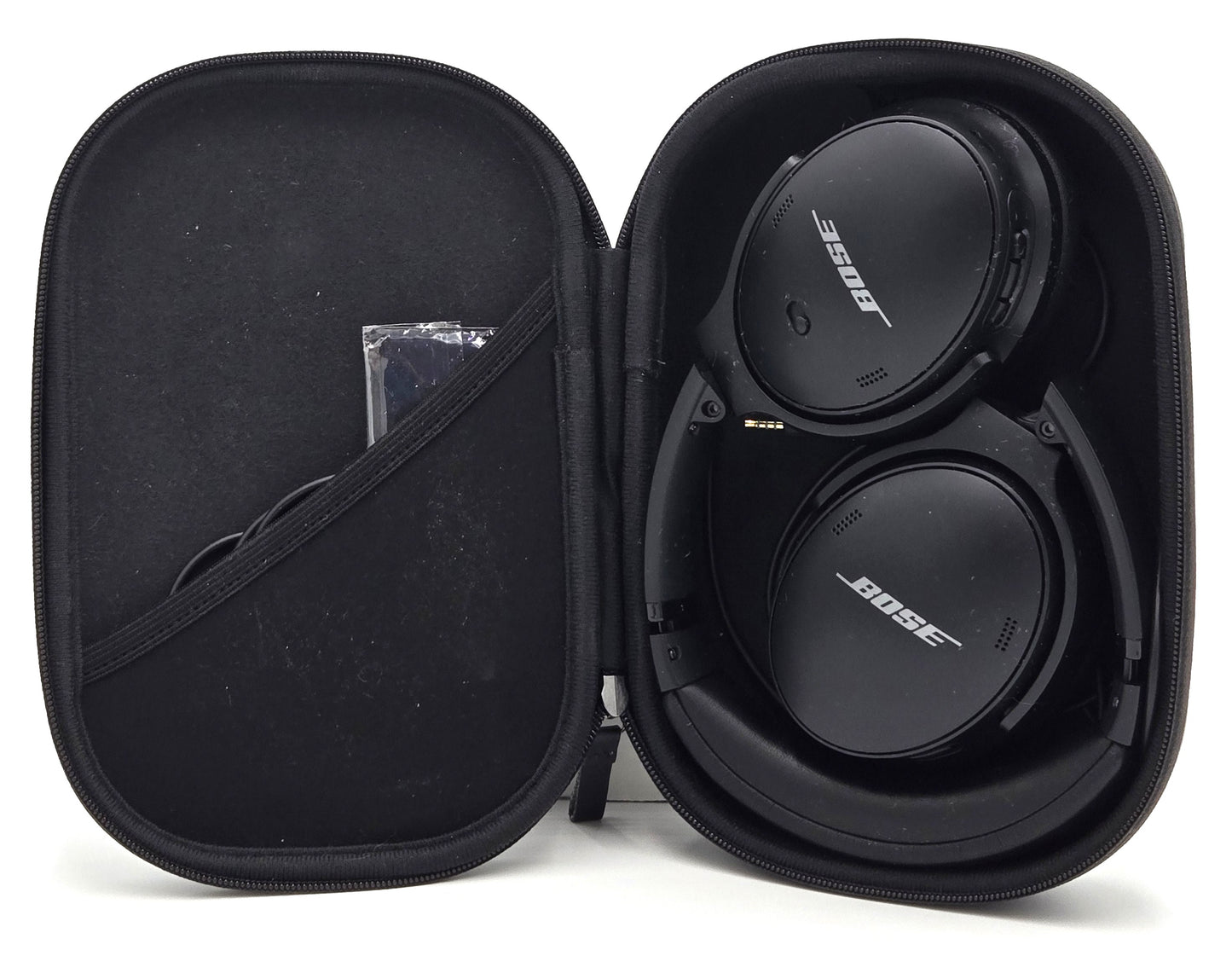 Pre-Owned Bose QuietComfort 45 Over Ear Headphones in Case - No Charging Cable