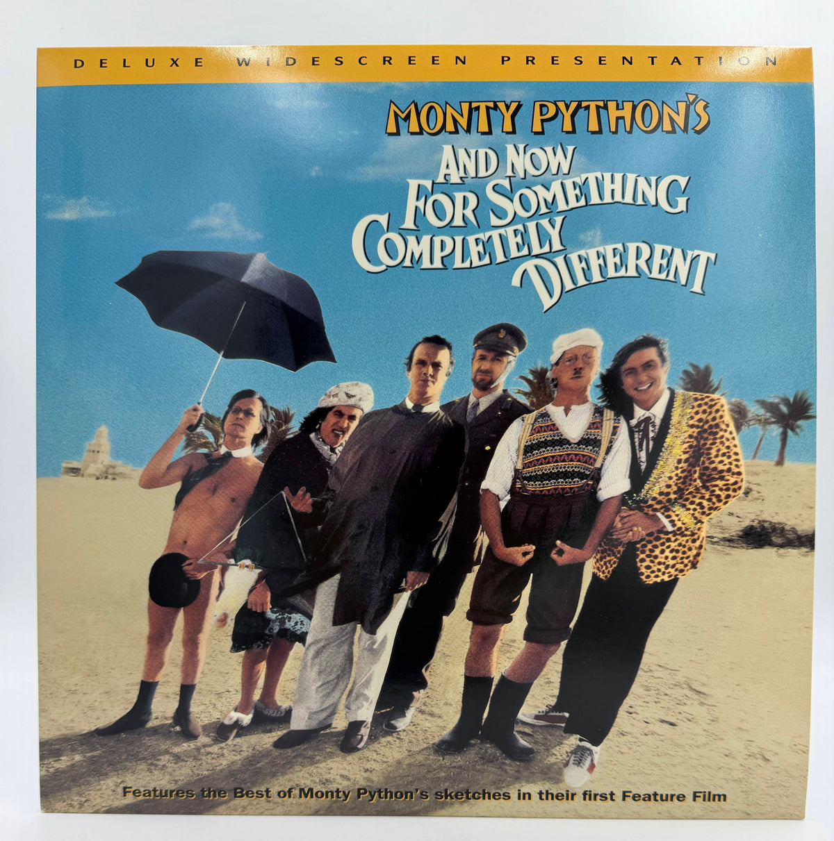 Monty Python's And Now for Something Completely Different (1971 / 1993) Deluxe Widescreen Edition – LaserDisc - EX