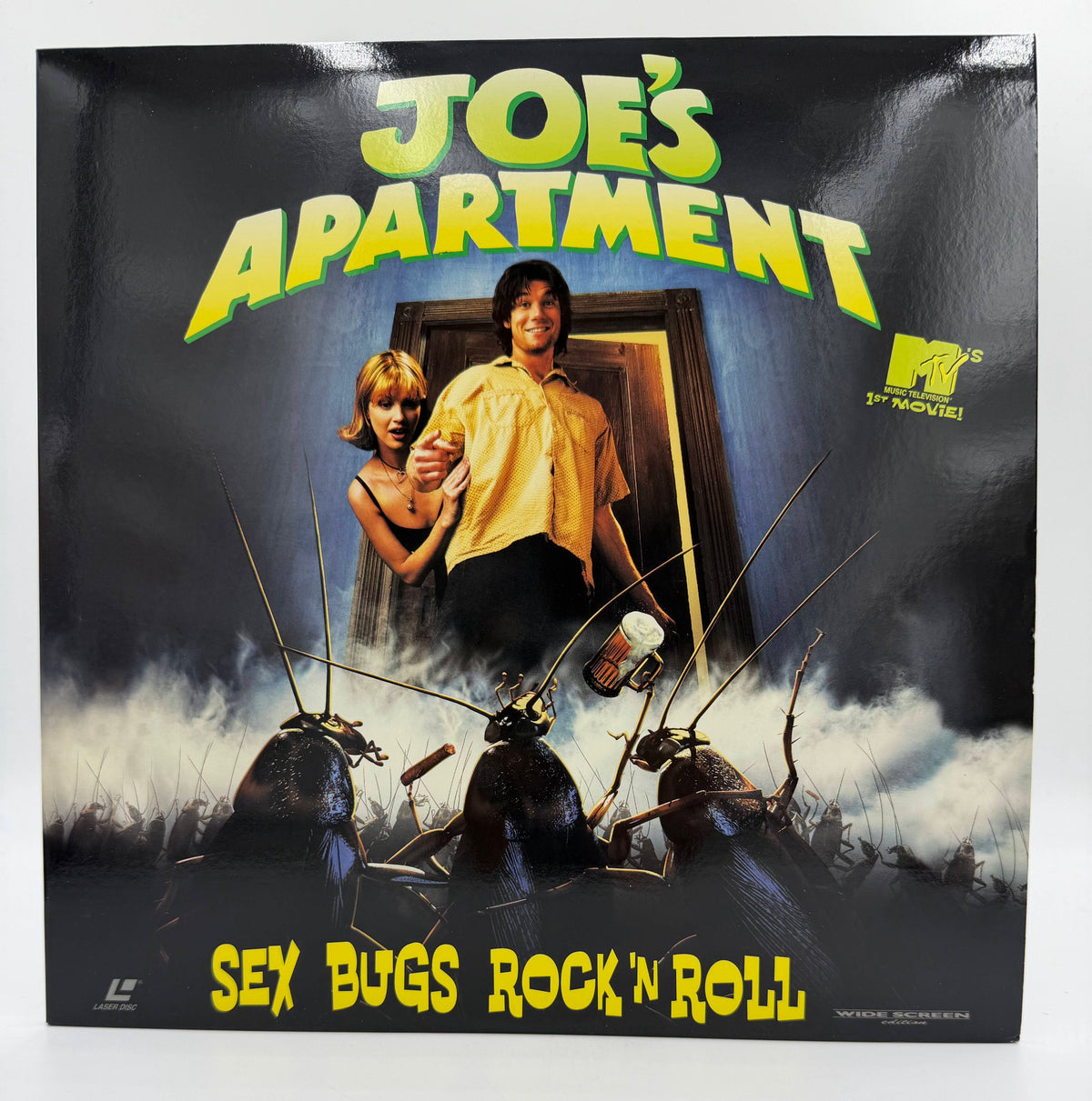 Joe's Apartment: Widescreen Edition (1996) Geffen Pictures / Warner Home Video Hybrid LaserDisc - EX