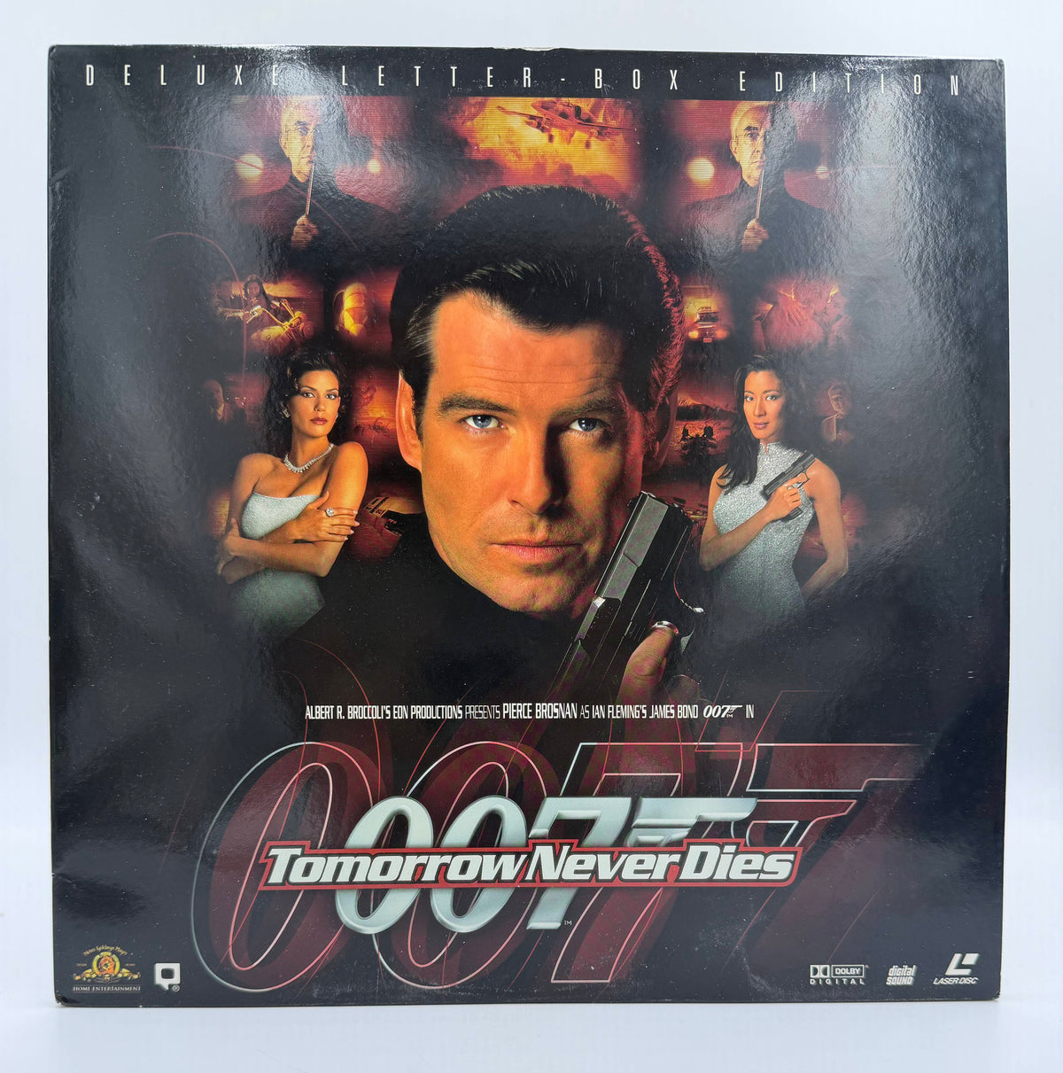 Tomorrow Never Dies (1997 / 1998) MGM Home Entertainment Deluxe Letter-Box Edition 2-Disc Set – LaserDisc - EX James Bond