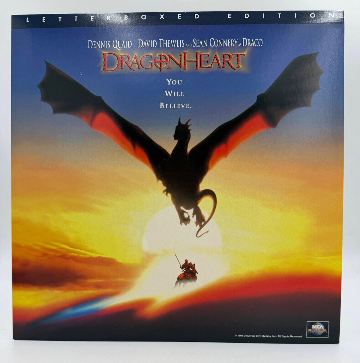 Dragonheart: Letterboxed Edition / THX (1996) MCA Universal Home Video LaserDisc - EX