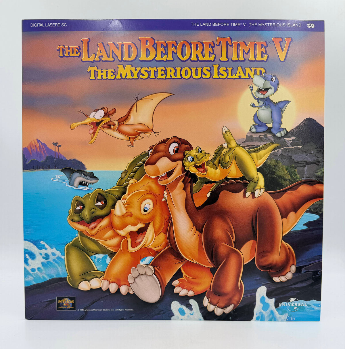 The Land Before Time V: The Mysterious Island (1997) Universal Cartoon Studios / MCA Universal Home Video LaserDisc - EX