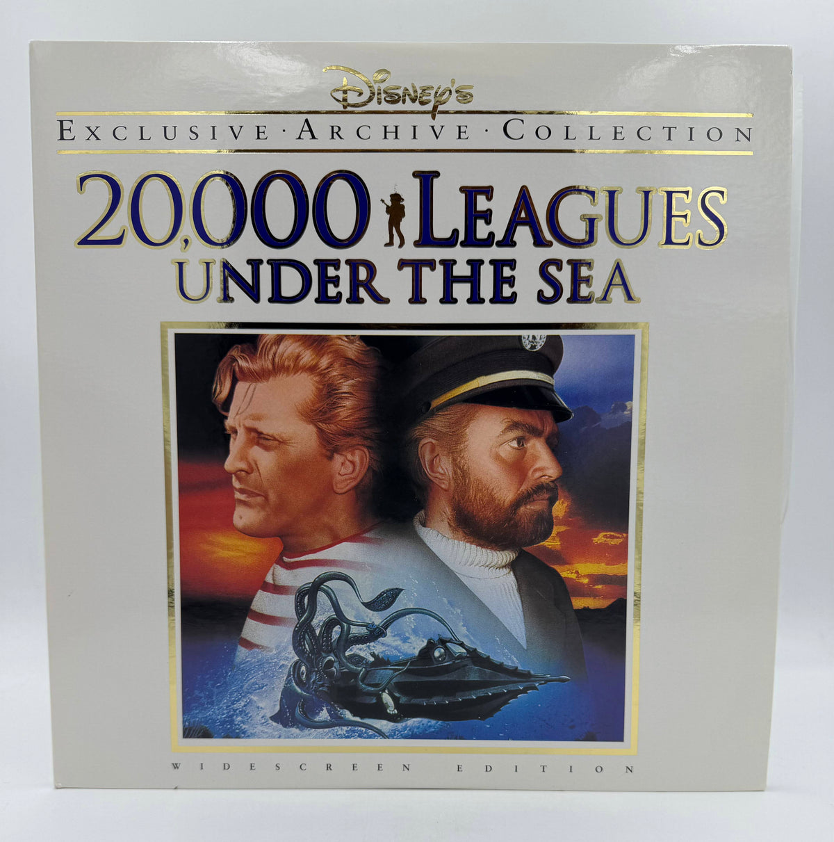 20,000 Leagues Under the Sea: Disney's Exclusive Archive Collection (1954 / 1995) Walt Disney Home Video LaserDisc 3-Disc Box Set - EX