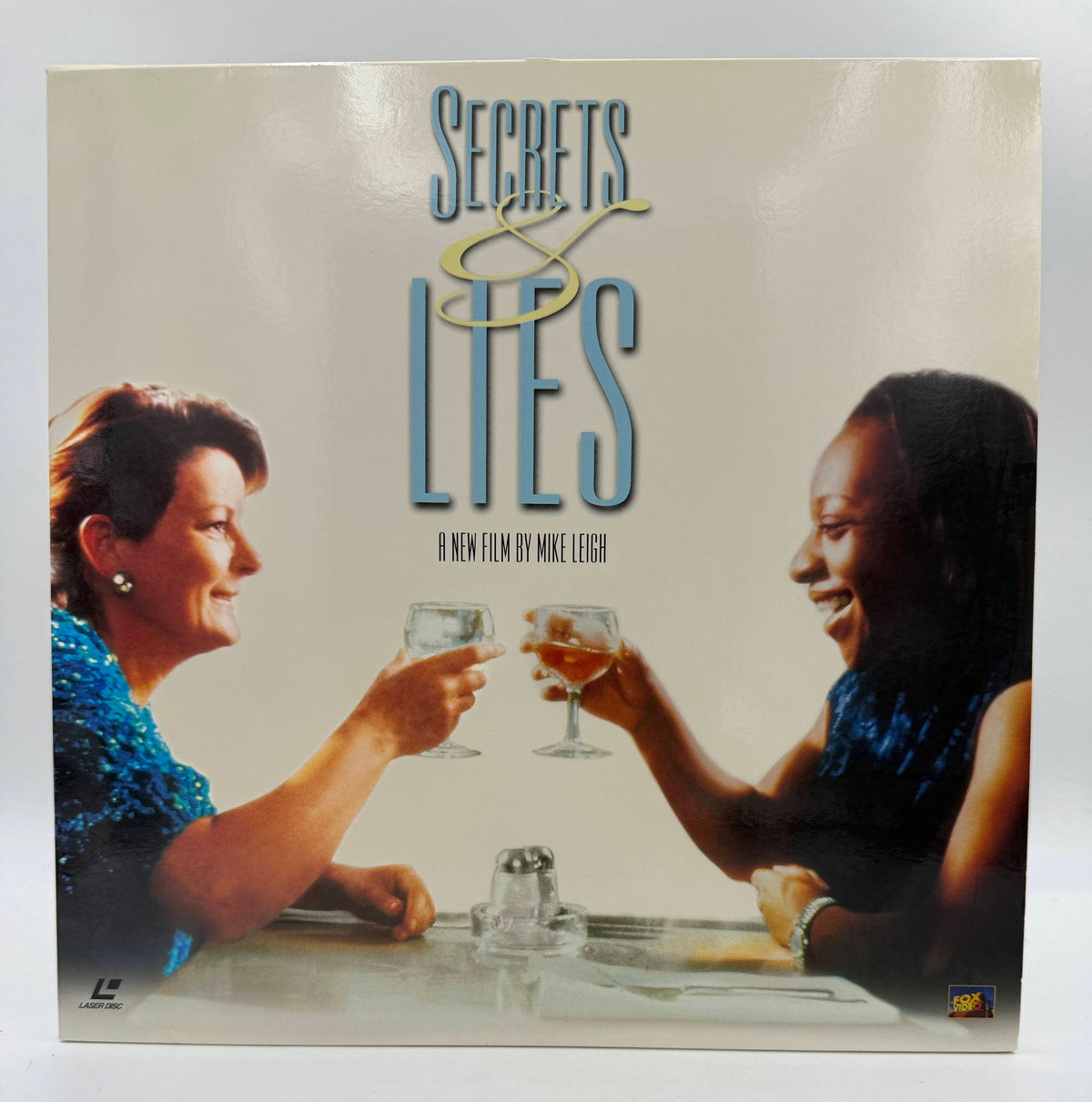 Secrets & Lies (1996 / 1997) 20th Century Fox Home Entertainment / CIBY 2000 / October Films LaserDisc 2-Disc Set - EX