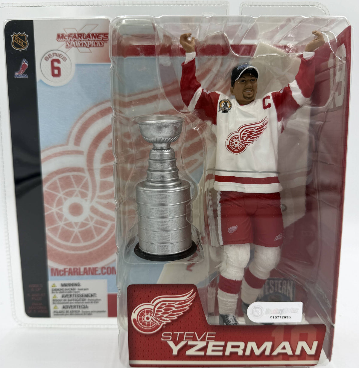 2003 McFarlane SportsPicks NHL Series 6 Steve Yzerman 2 Detroit Red Wings 6-inch Action Figure