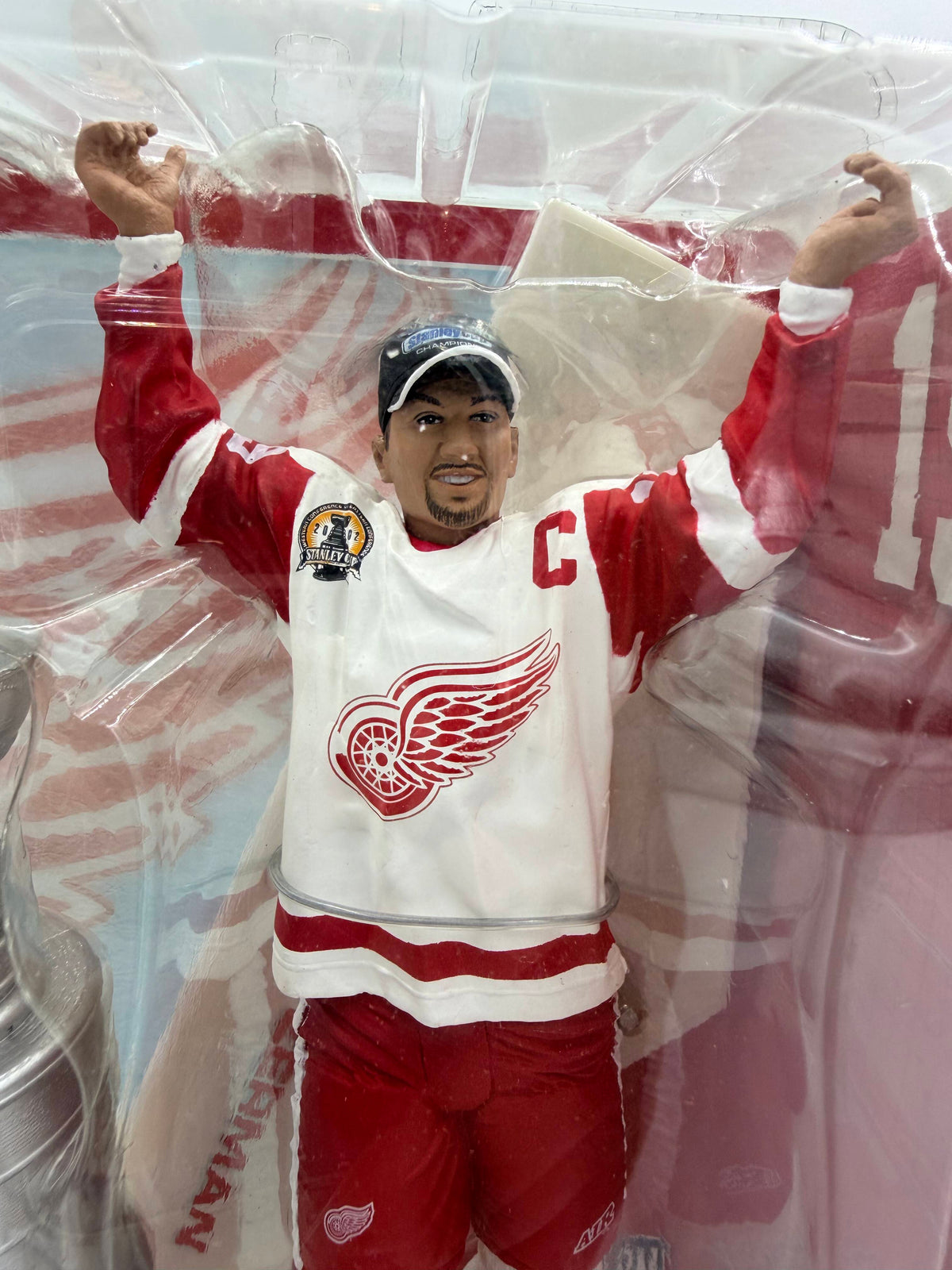 2003 McFarlane SportsPicks NHL Series 6 Steve Yzerman 2 Detroit Red Wings 6-inch Action Figure
