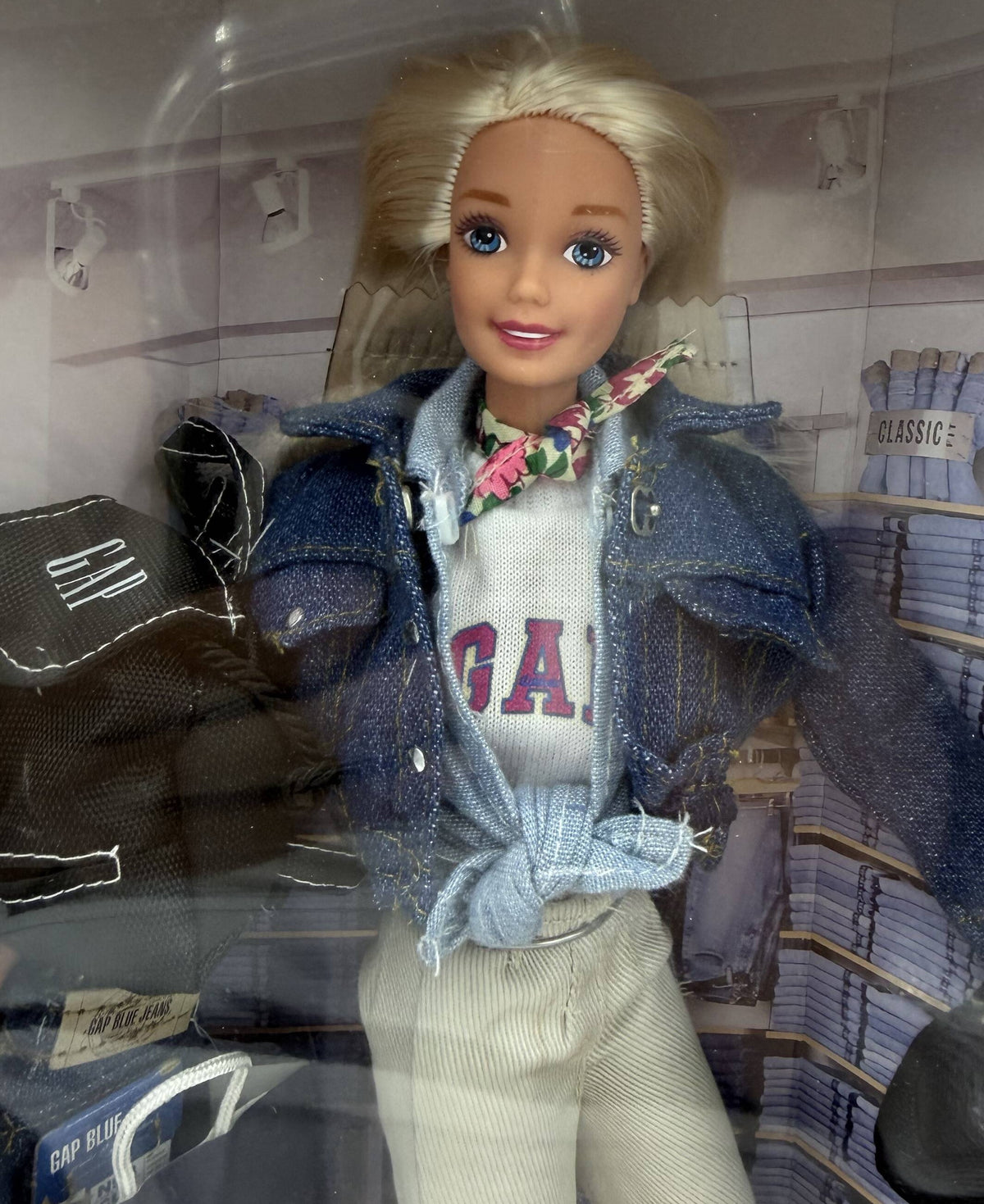1996 Mattel Gap Barbie Doll (Special Edition - Blonde)