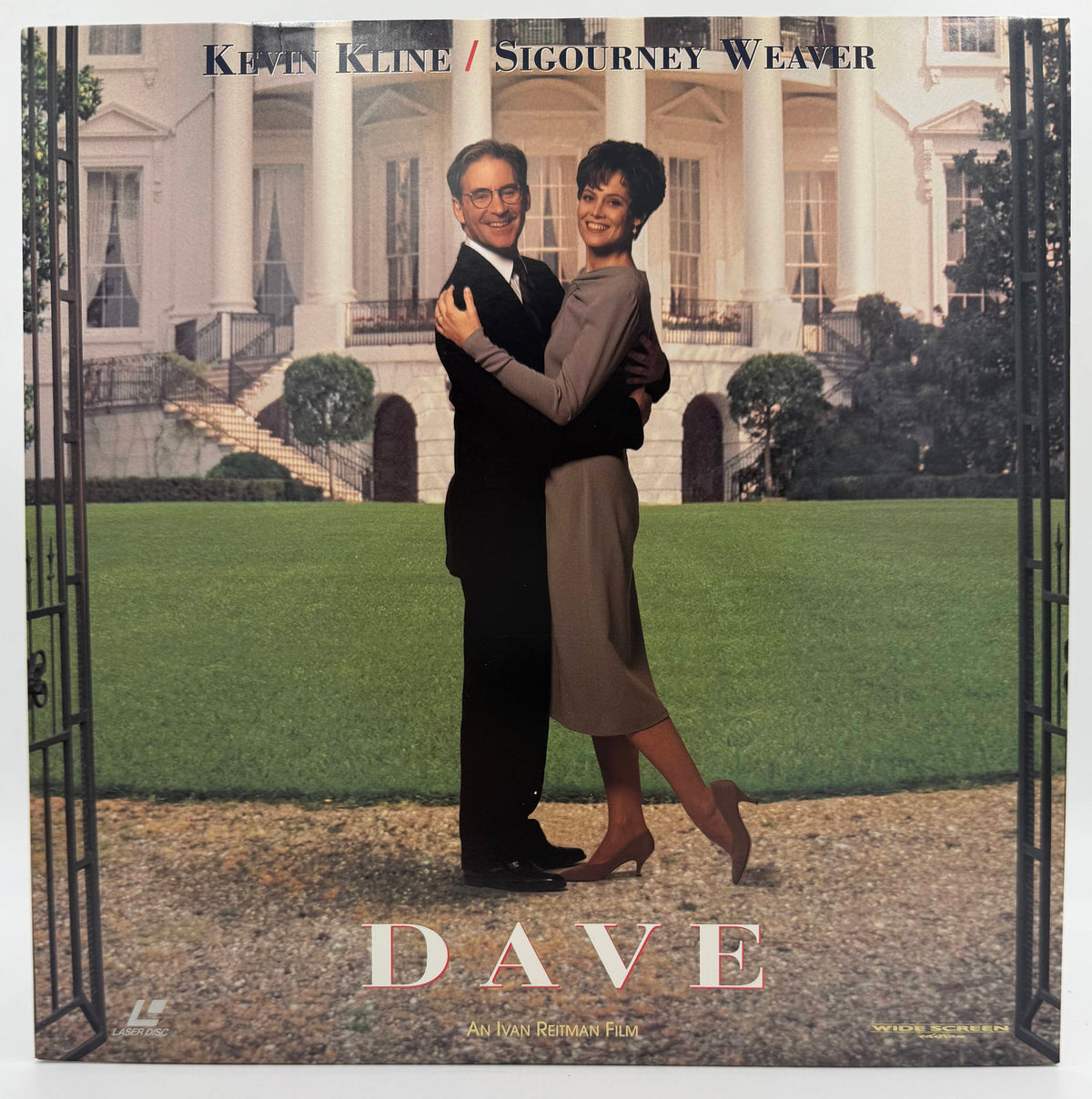 Dave (1993) Widescreen Edition LaserDisc - Kevin Kline, Sigourney Weaver - Warner Home Video - EX