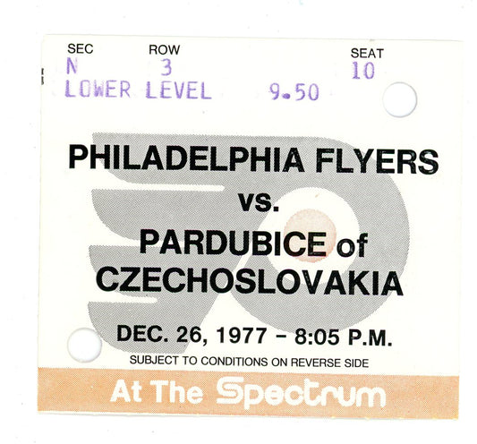 Philadelphia Flyers vs. Pardubice of Czechoslovakia Vintage Ticket Stub Spectrum Center (Philadelphia, 1977)