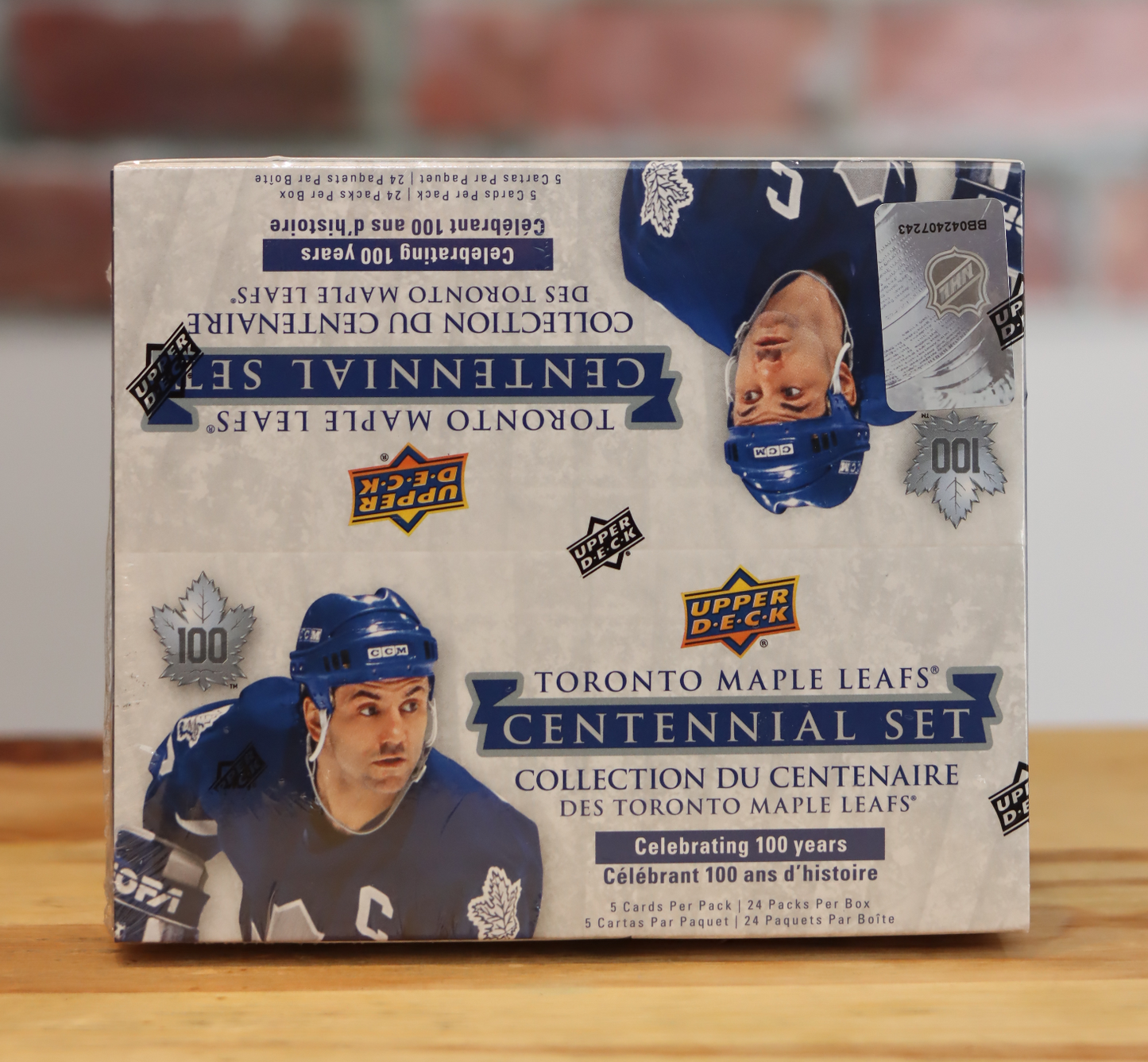 2017 Upper Deck Toronto Maple Leafs Centennial Hockey Card Retail Box (24 Packs)