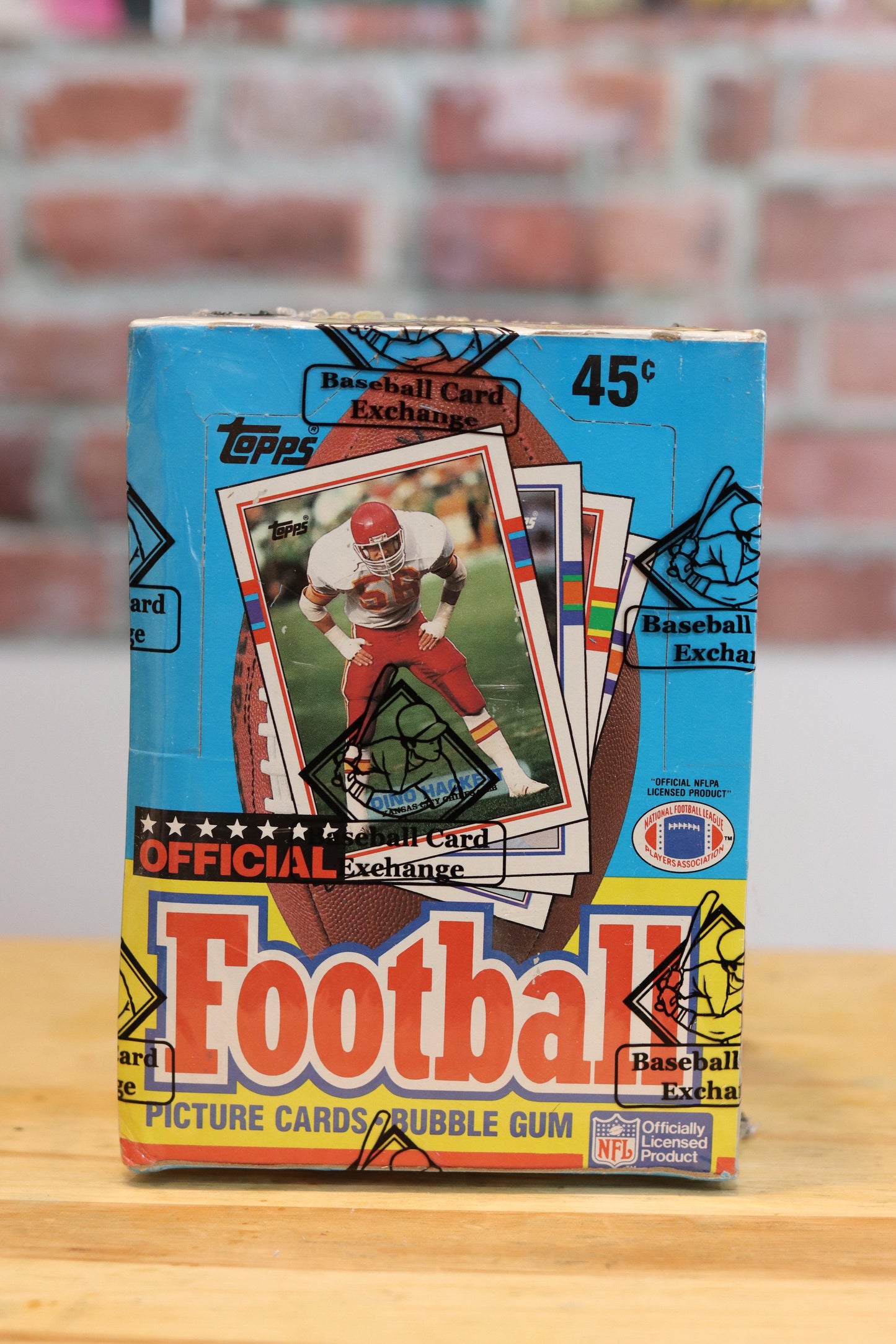 1989 Topps Football Card Wax Box (36 Packs) BBCE Authenticated - FLIP Collectibles Shop