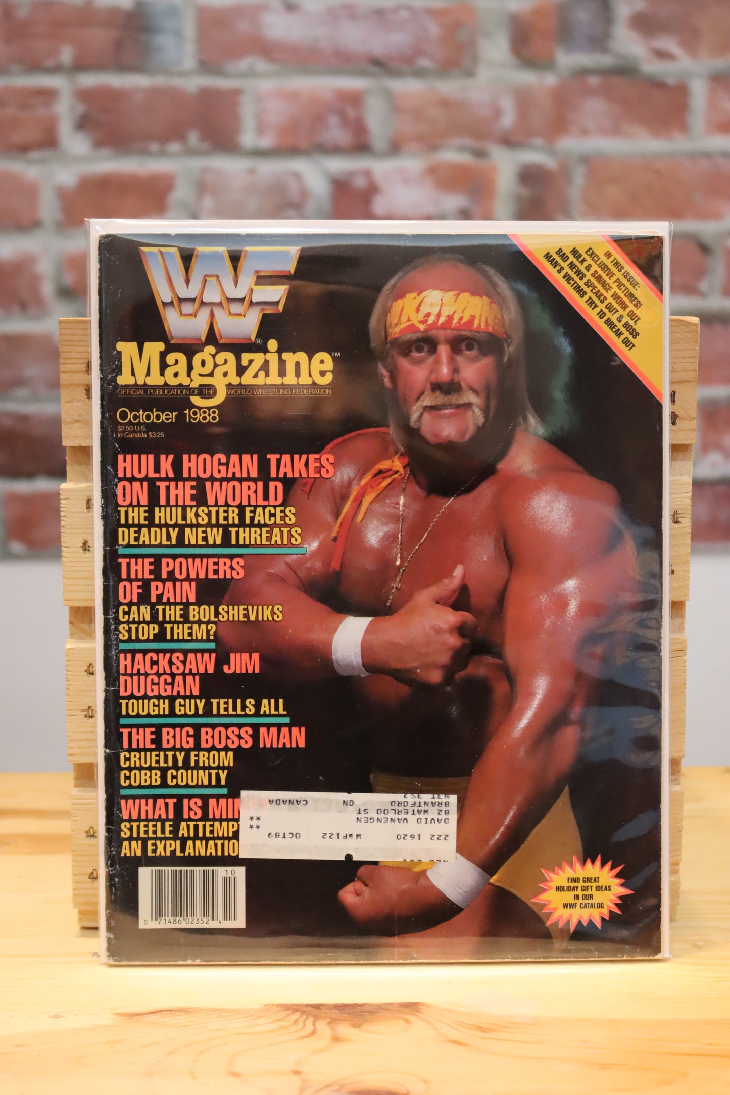 Original WWF WWE Vintage Wrestling Magazine Hulk Hogan  (October 1988)