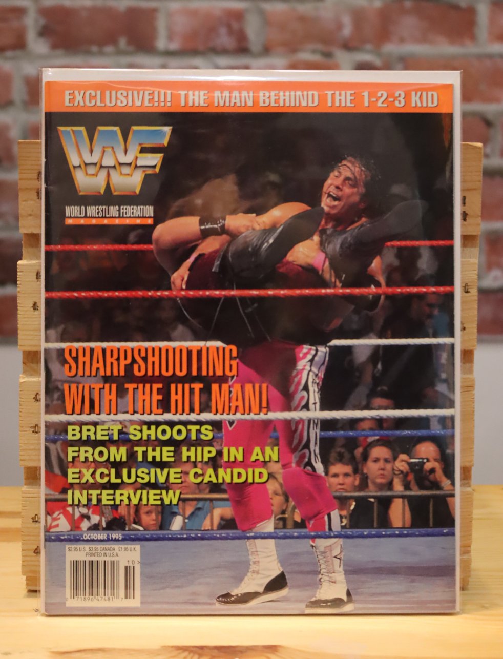 Original WWF WWE Vintage Wrestling Magazine Bret Hart (October 1995)