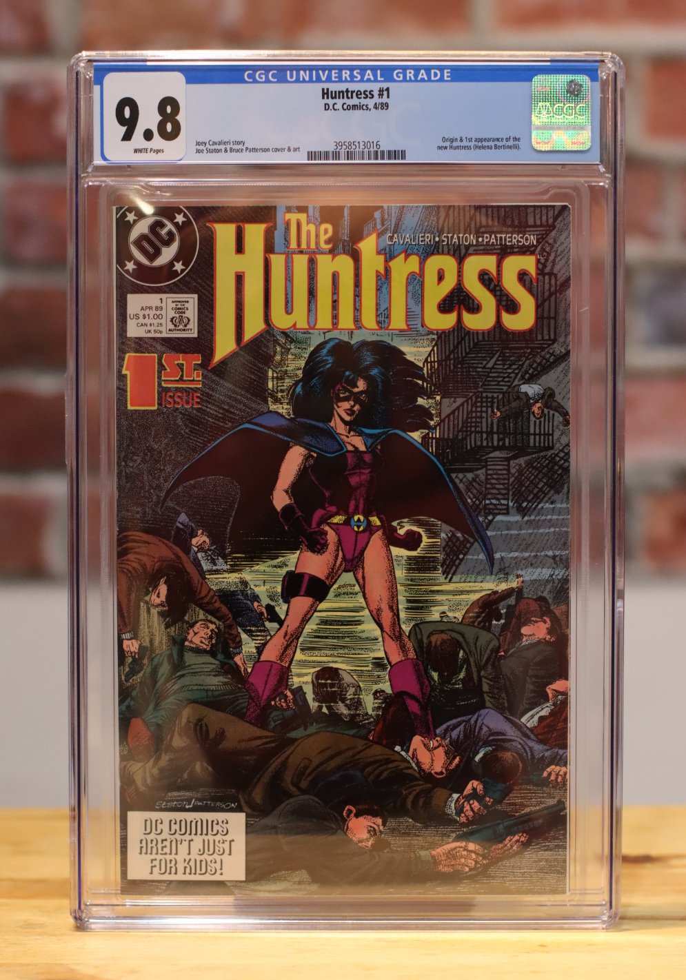 The Huntress #1 Origin Graded Comic Book (DC Comics 1989) CGC 9.8