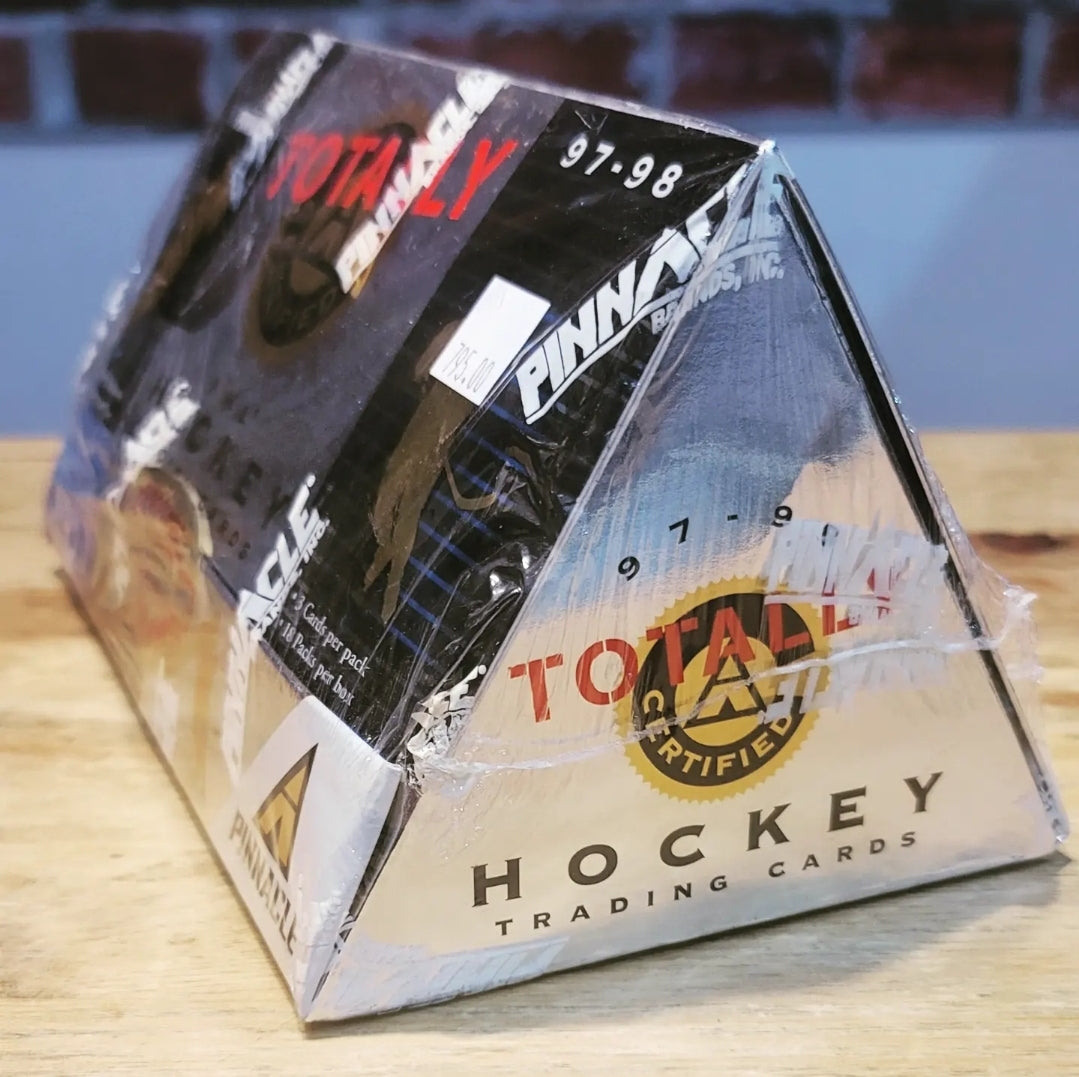 1997/98 Pinnacle Totally Certified Hockey Cards Hobby Box (18 Packs)