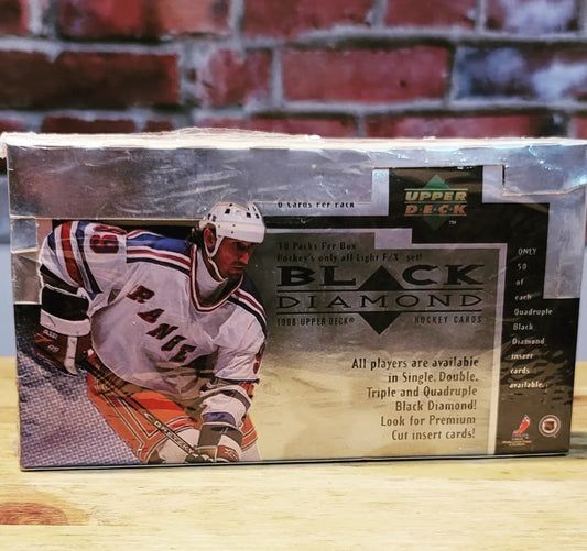 1997/98 Upper Deck Black Diamond Hockey Hobby Box (30 Packs)