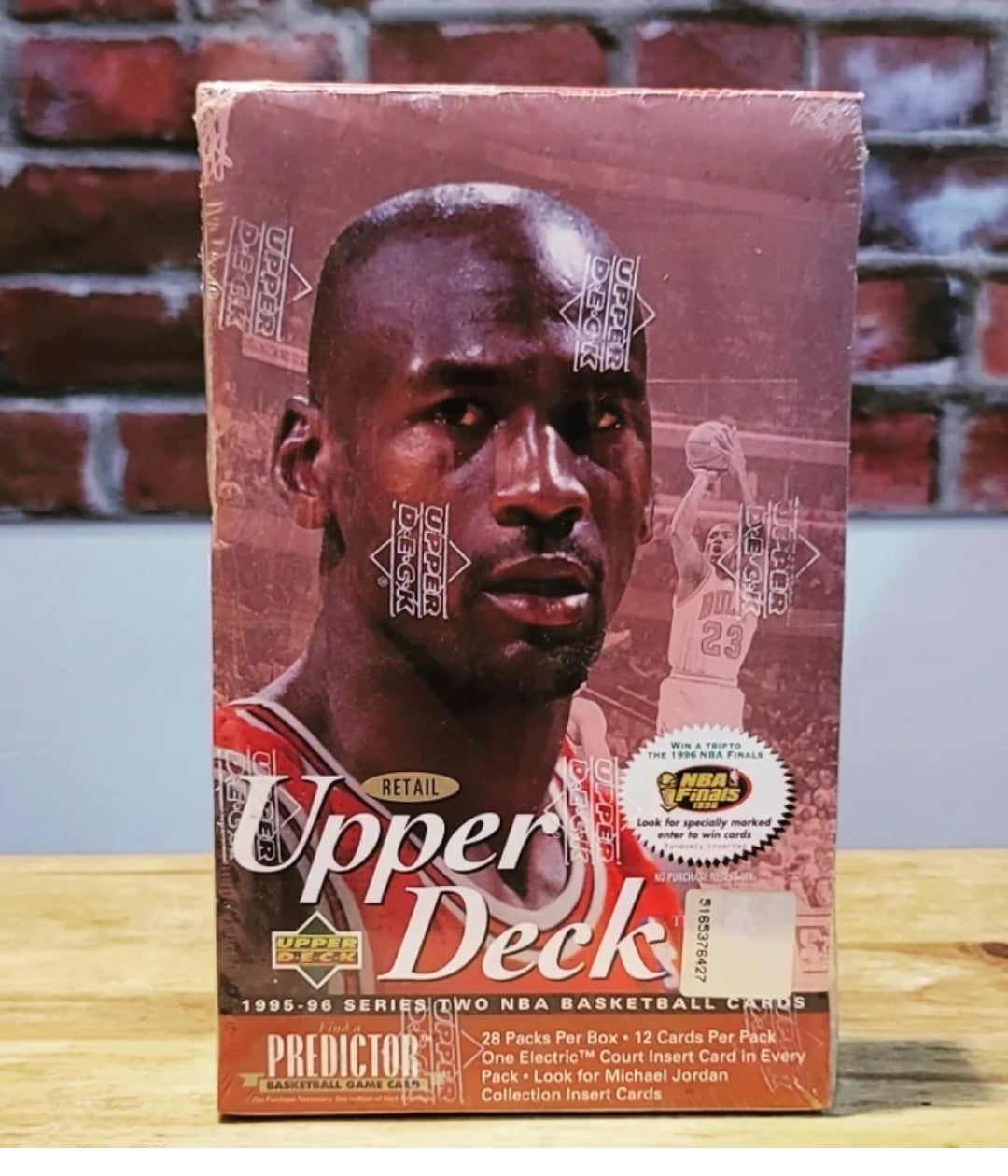1995/96 Upper Deck Series Two Basketball Cards Retail Box (28 Packs)