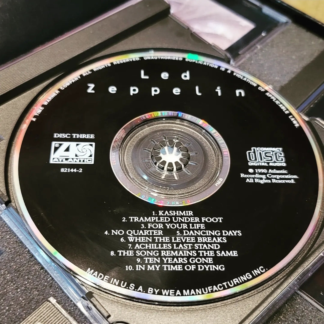 Led Zeppelin 4X CD Box Set Book Booklet ( 1990 Atlantic Recording)