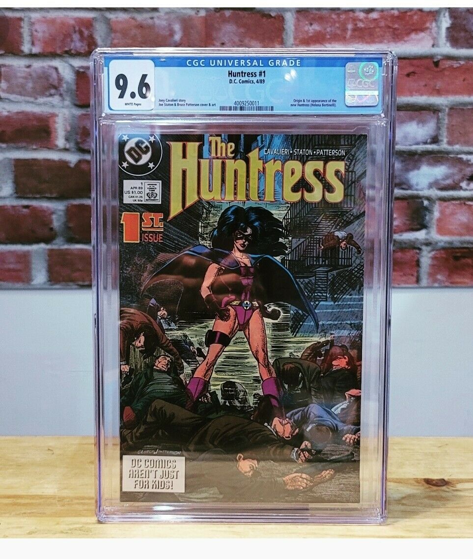 The Huntress #1 Graded Comic Book (DC Comics 1989) CGC 9.6 1st Appearance